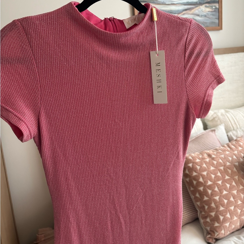 Angeline Shimmer Rib Short Sleeve 
MESHKI DRESS